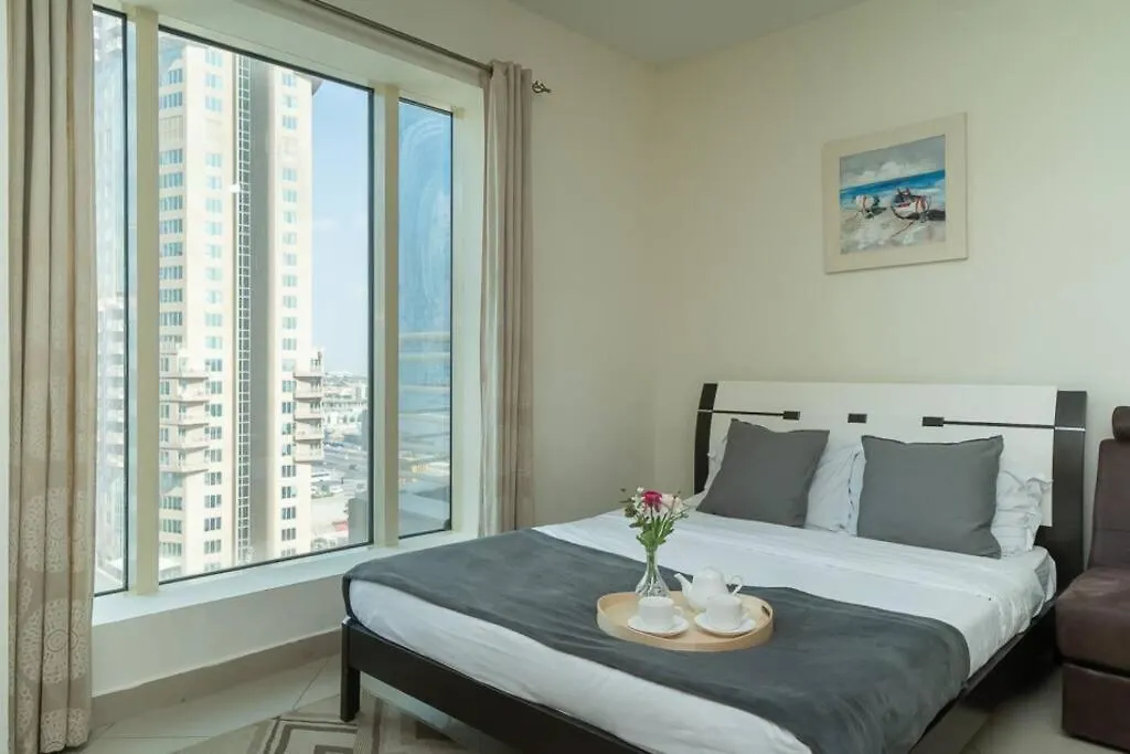 Stonetree - Lake View - Family-Friendly Location Dubai Apartment